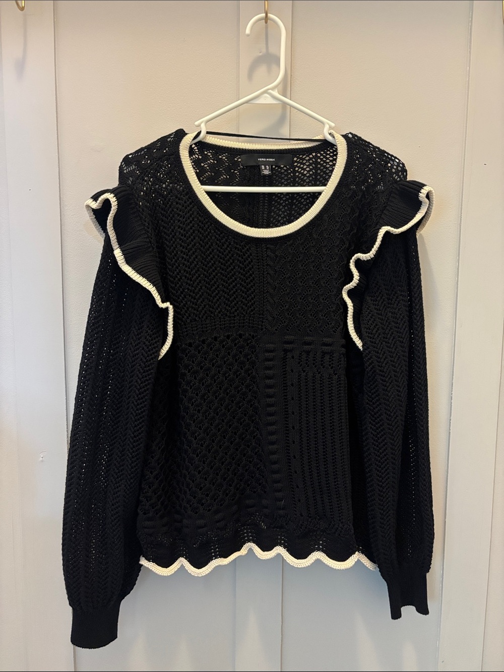 Vero Moda Black Knit Crewneck Sweater with White Contrast Trim